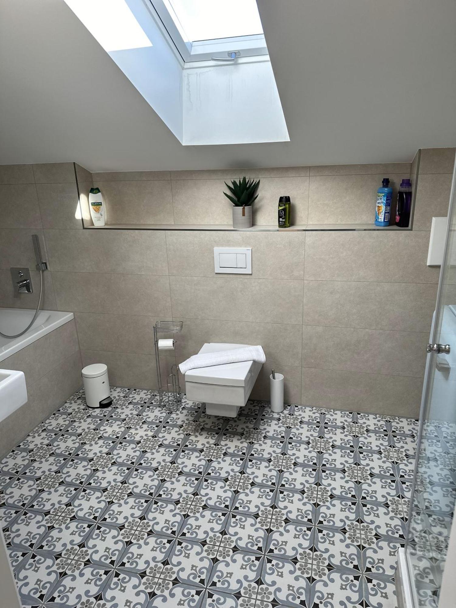 Vaicun Stays - Luxury Apartments - Apartments Mit Blick Auf Den Tegernsee 格门德蒂格斯 外观 照片