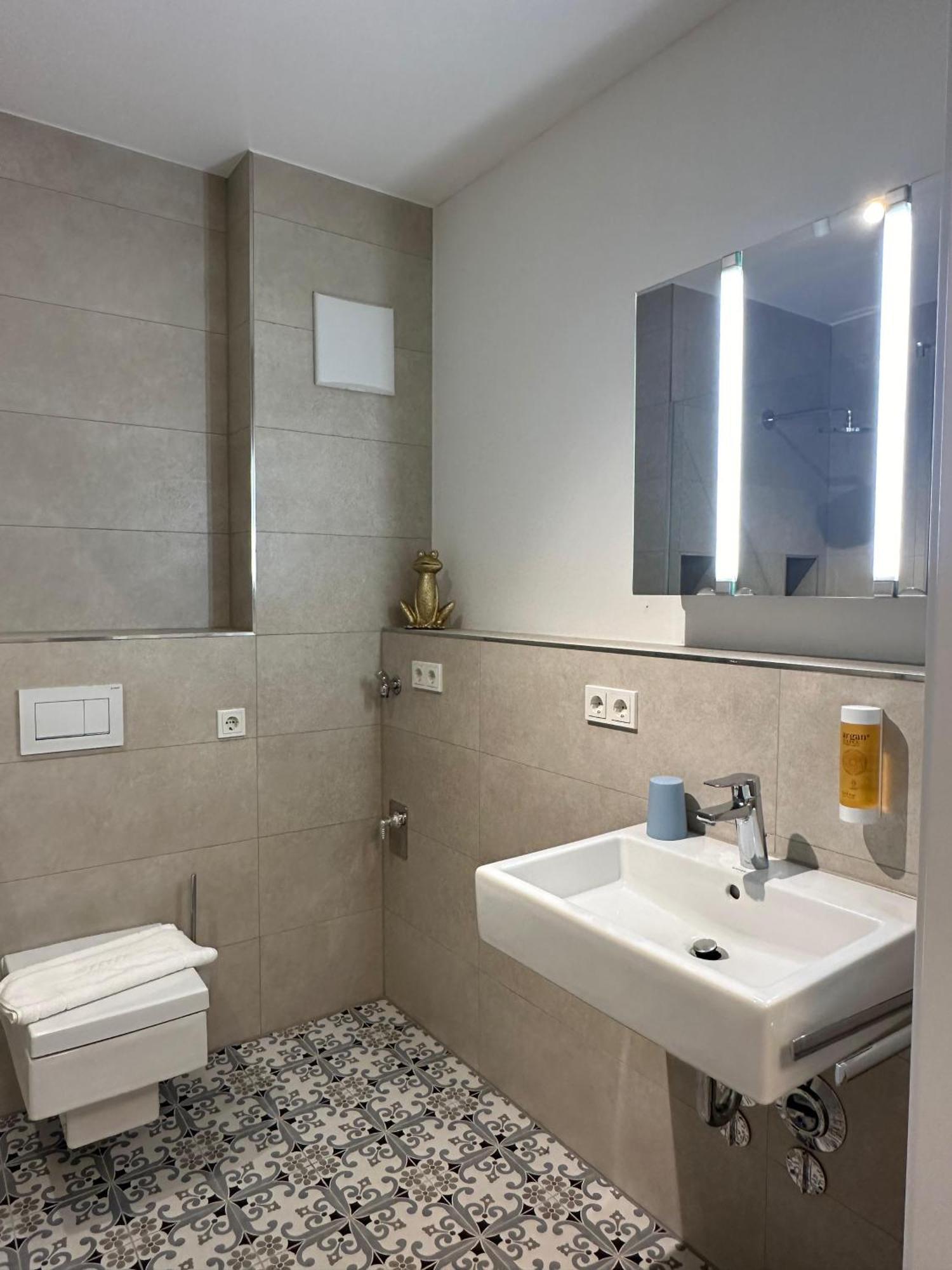 Vaicun Stays - Luxury Apartments - Apartments Mit Blick Auf Den Tegernsee 格门德蒂格斯 外观 照片